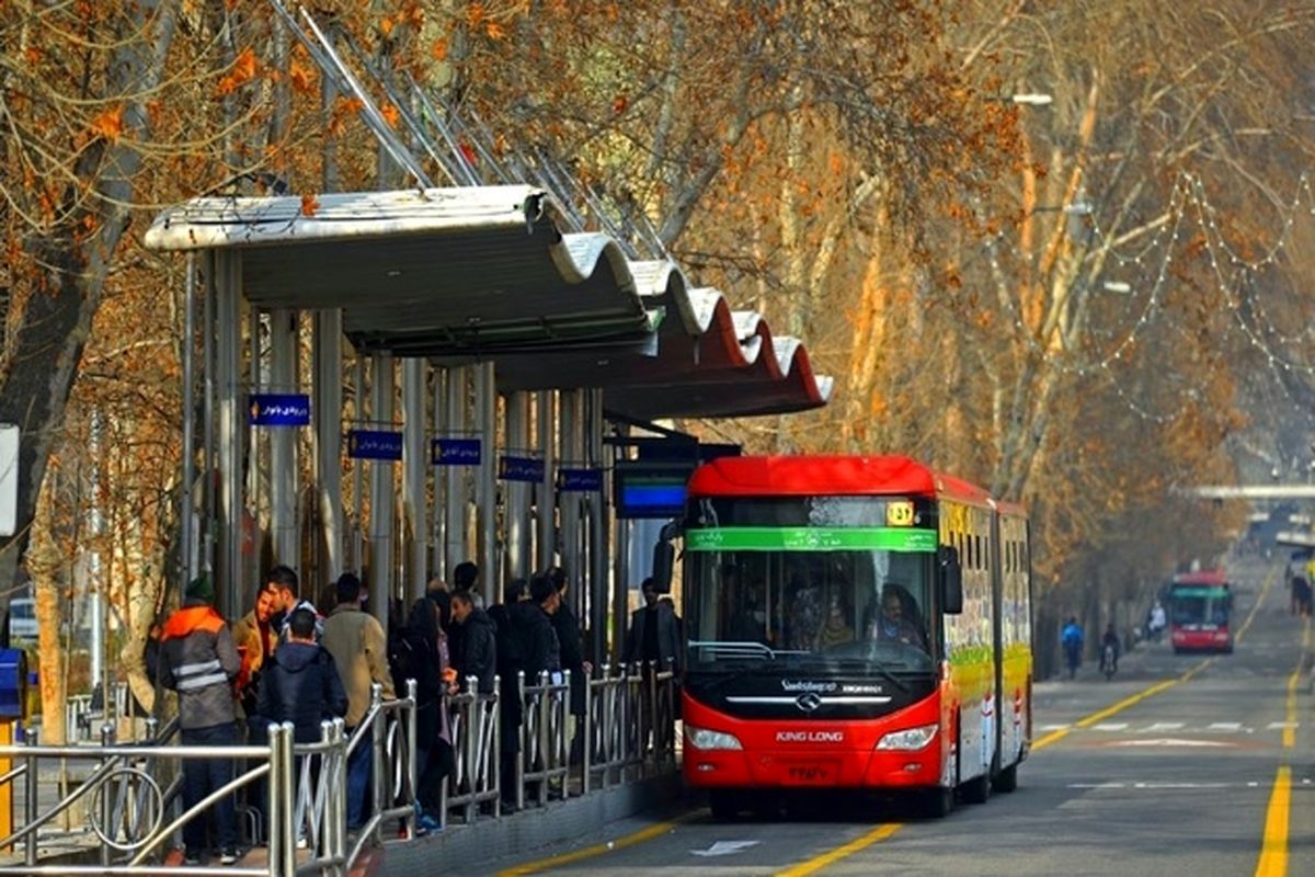 400 اتوبوس شهرداری، تهرانی‌ها را به مراسم بزرگ سلام فرمانده در ورزشگاه آزادی می‌برند